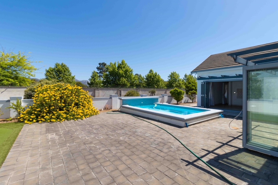 5 Bedroom Property for Sale in Val De Vie Estate Western Cape